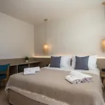 Este Elegant Suites & Villas