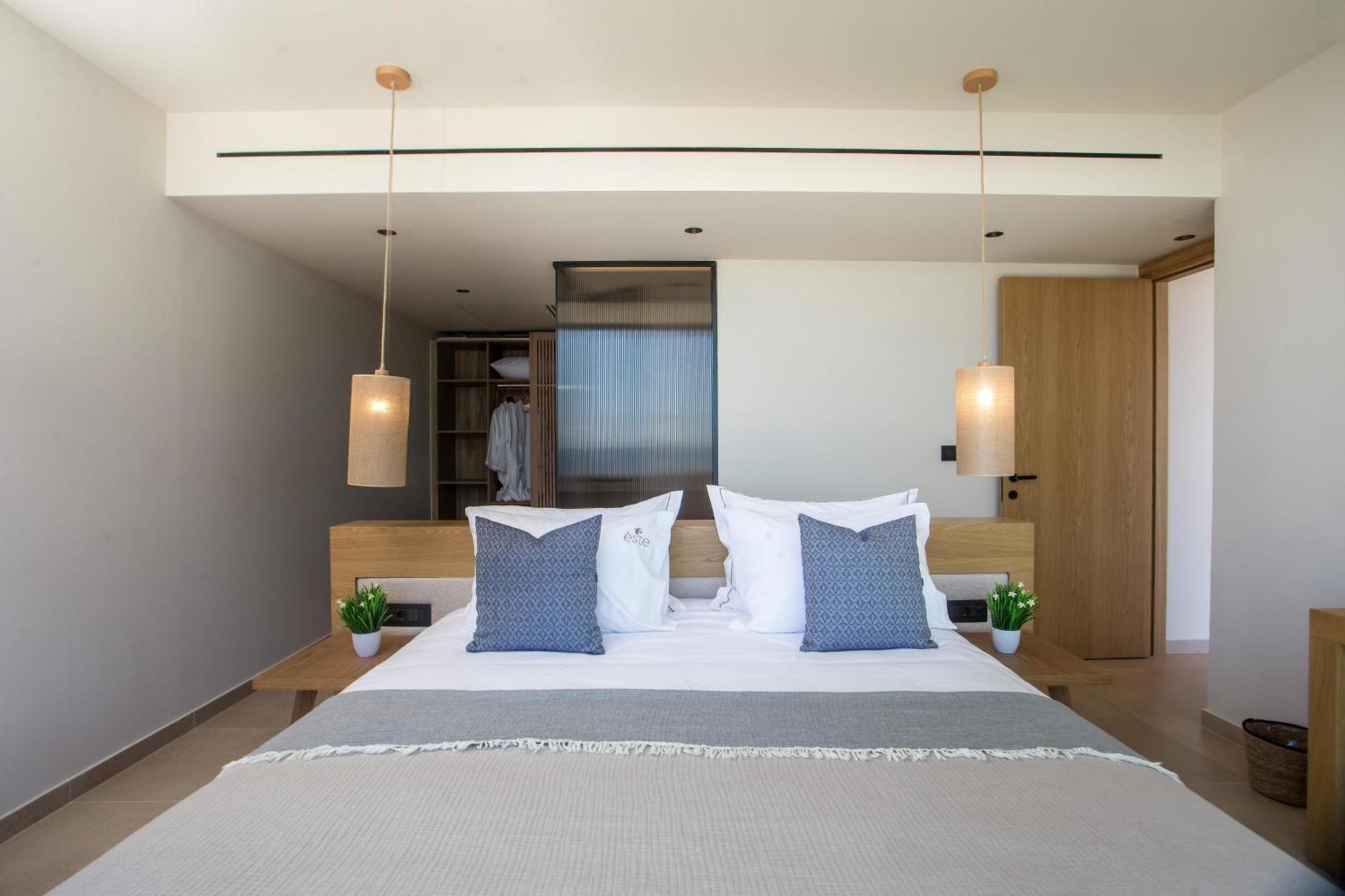 Elegant & Hotel